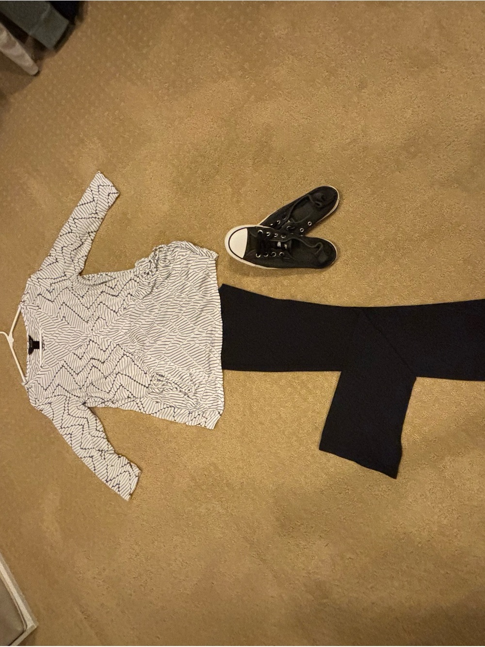 Ali Miles Top S White Black Ruched Tunic 3/4 Sleeve Abstract Artsy Stretch